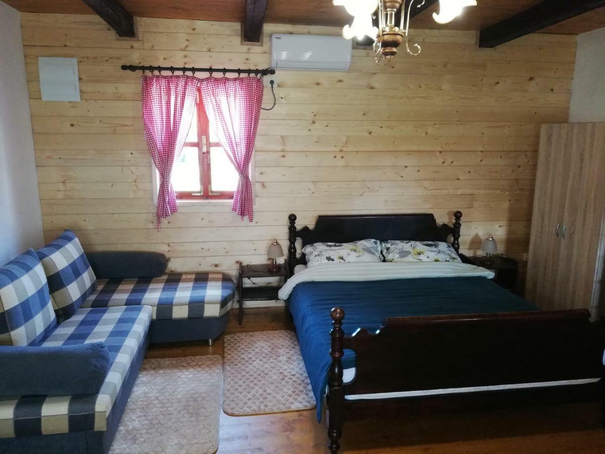 Hotel Pod Orehom Drvena Kuca I Sauna Krapina Zewnętrze zdjęcie